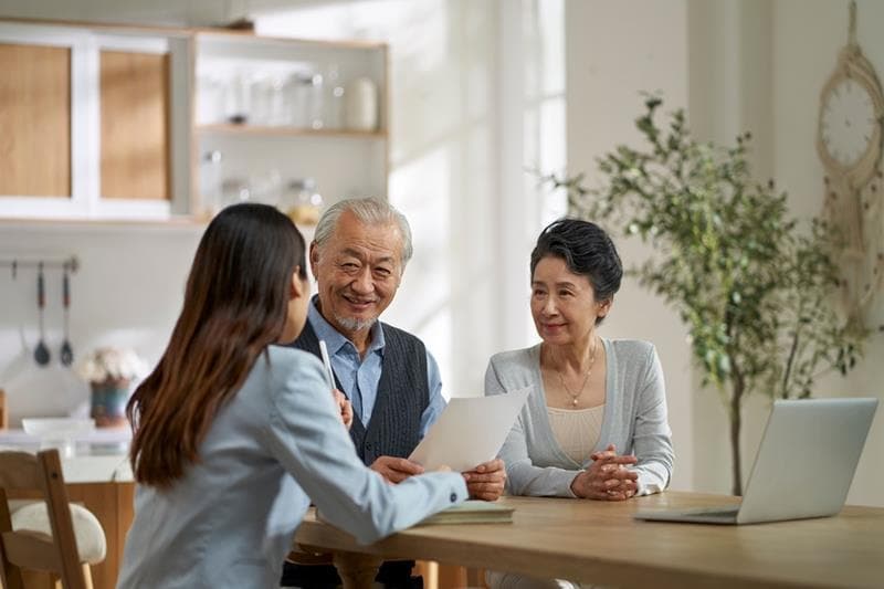Reverse Mortgage vs. Refinance: What's Better for Homeowners 55+